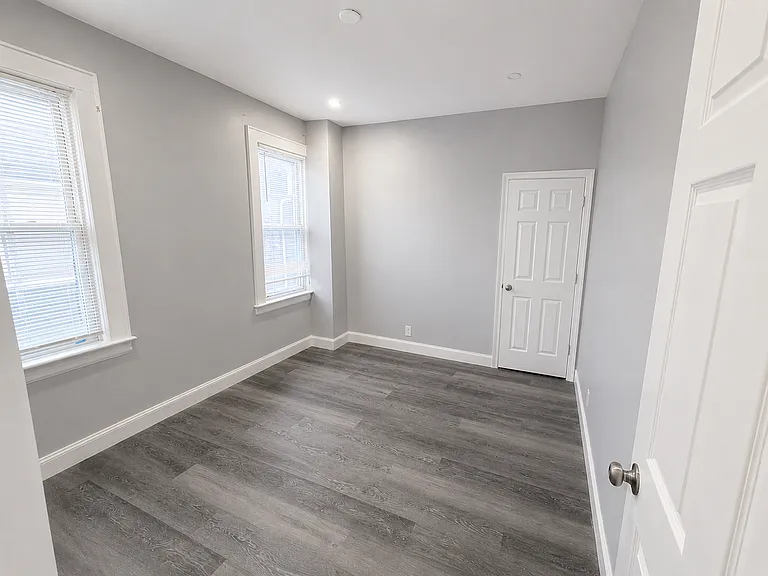 197-199 Hansbury Ave #2 — Photo 9