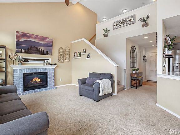 Gas fireplace