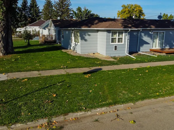 610 10th Ave SW, Mandan, ND 58554