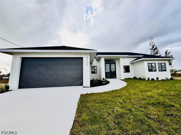 3424 NE 21st Place Cpe, Coral, FL 33909