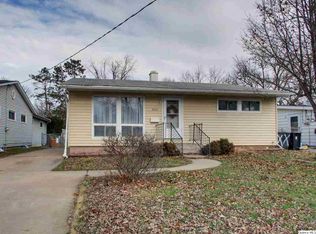 2023 Maple St, Quincy, IL 62301