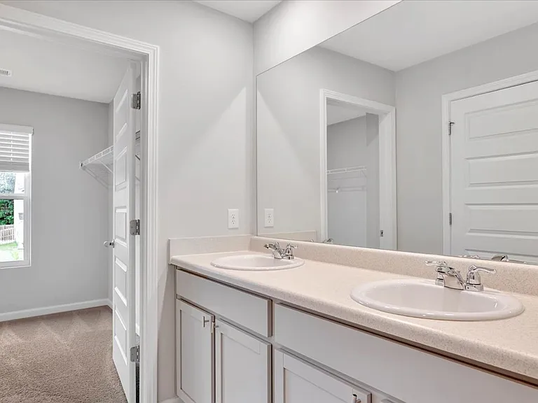 1127 Sims Dr — Photo 22