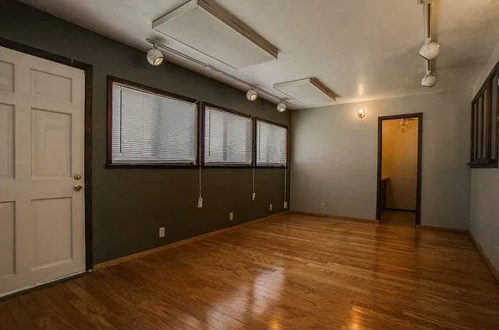 3 bed, 1600 sqft, $1,900 — Photo 2