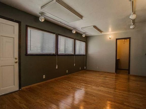 2nd image of 2116 Muriel St NE