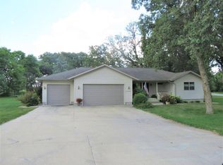 25821 168th St, Spirit Lake, IA 51360