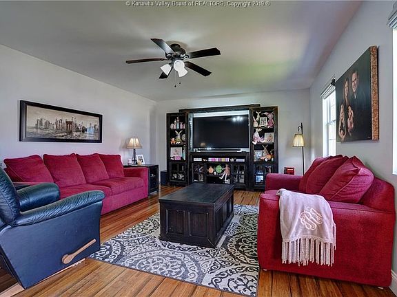 3rd image of 5009 Black Oak Dr