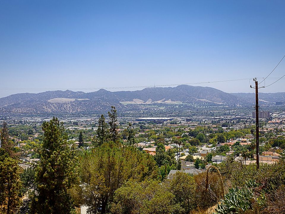 1st image of 224 Skyline Dr