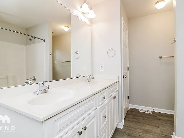 50 Sapphire Ct — Photo 12