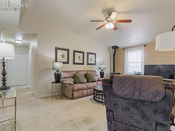 4th image of 338 E Fraser Dr