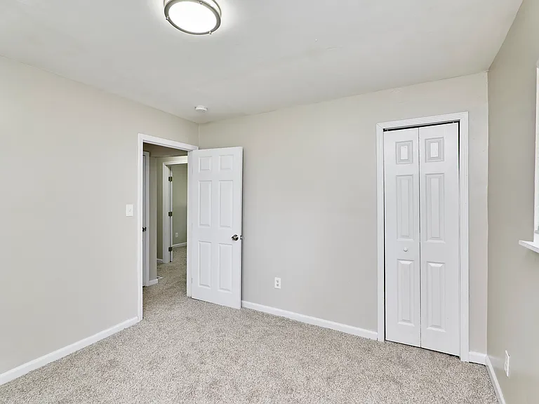 1915 Curtis Ct — Photo 19