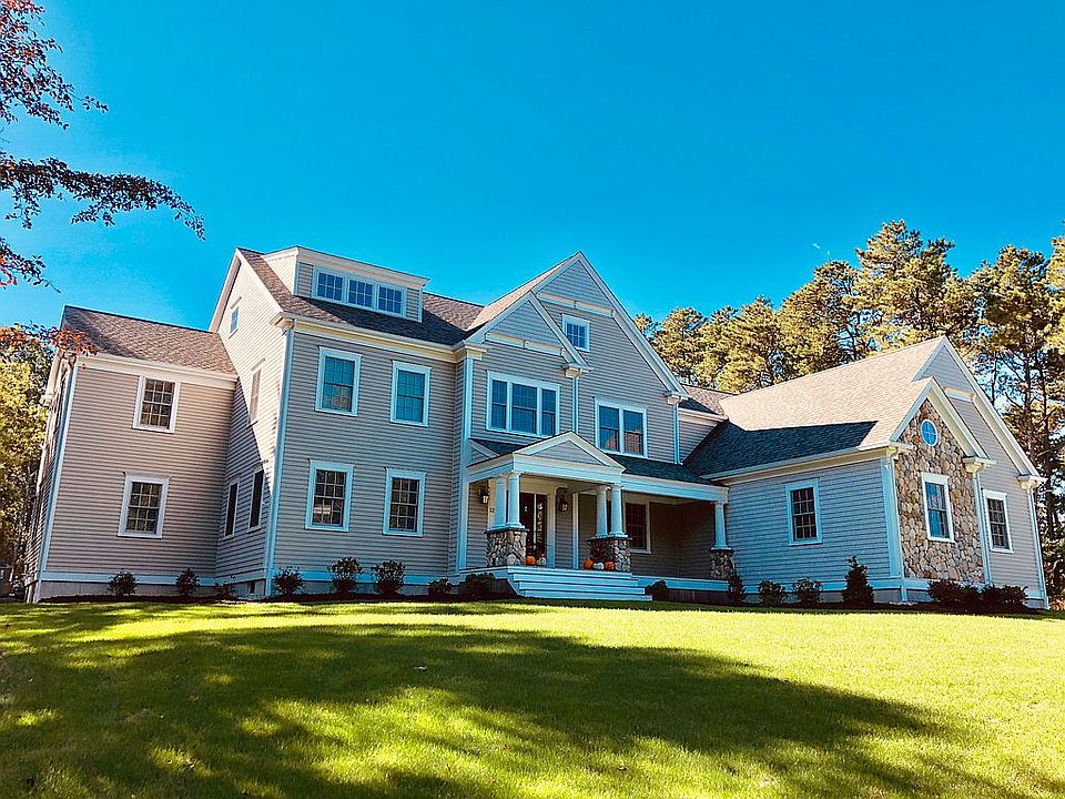 1st image of 12 Norse Pines Dr