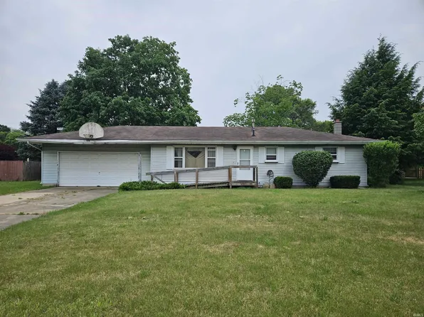 52301 Chatham Pl, Bristol, IN 46507