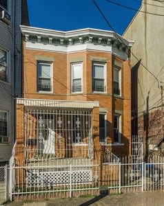 22 Grace St, Jersey City, NJ, 07307
