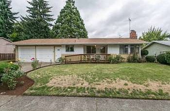 1st image of 2031 SE Hemlock Ct