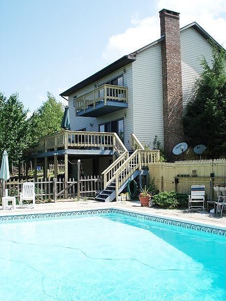 1st image of 33 Egan Ln
