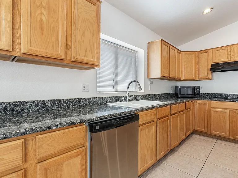 1520 E Villa Rita Dr — Photo 13