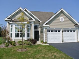 3868 Eagle Ridge Dr, Elgin, IL 60124