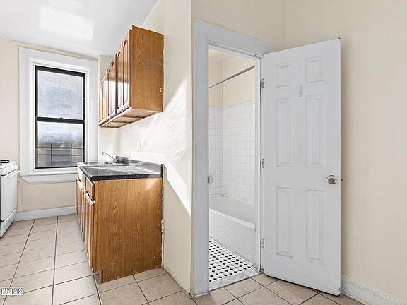 5th image of 473 W 158th St APT 23