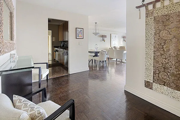 Rented by Miriam Izsak Realty  LLC | media 16