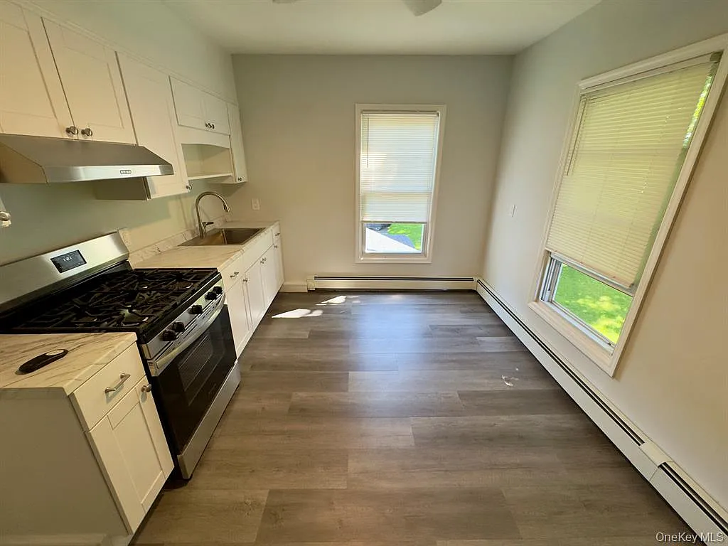 2 bed, 600 sqft, $2,900 — Photo 3