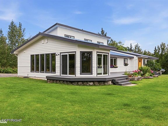 2nd image of 3105 N Talbot Cir