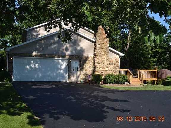 2nd image of 1069 Country Club Dr