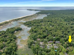 5 Salt Meadow Ln, Stony Brook, NY 11790