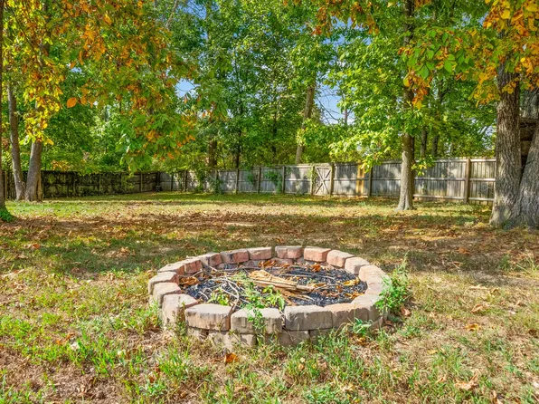 382 Andrew Dr, Clarksville, TN 37042