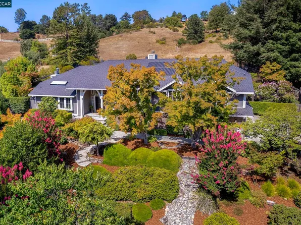 62 Martha Rd, Orinda, CA 94563