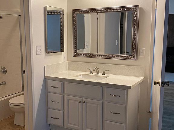 3rd image of 4-218 N Juanita Ave #4