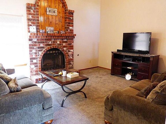 2nd image of 3612 Annagill St
