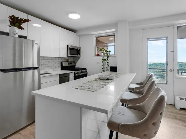 5800 Arlington Avenue image 5 of 13