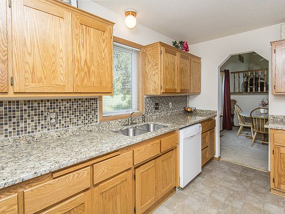 2nd image of 563 Aileen Ct