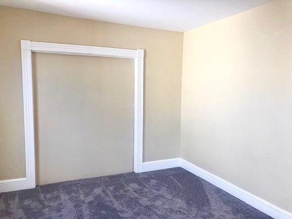 3rd image of 251 Burnside Ave