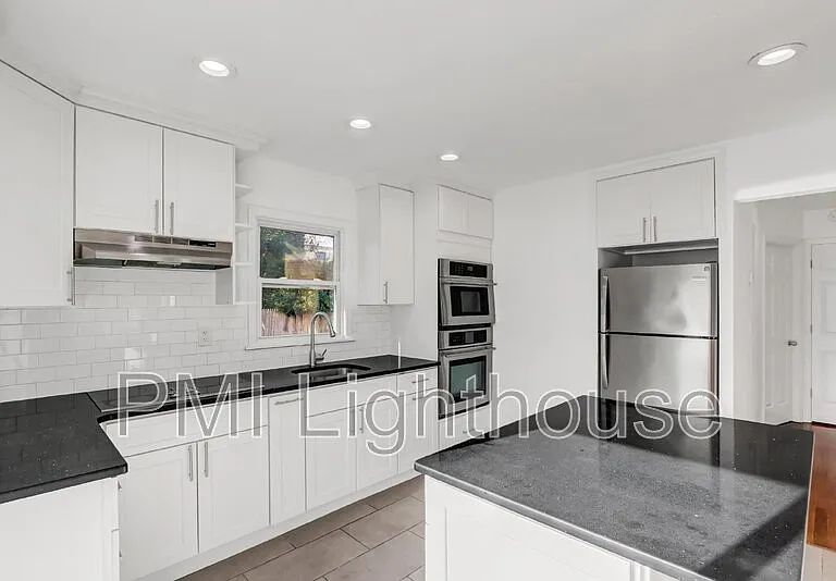 25 Thorney Ave — Photo 8