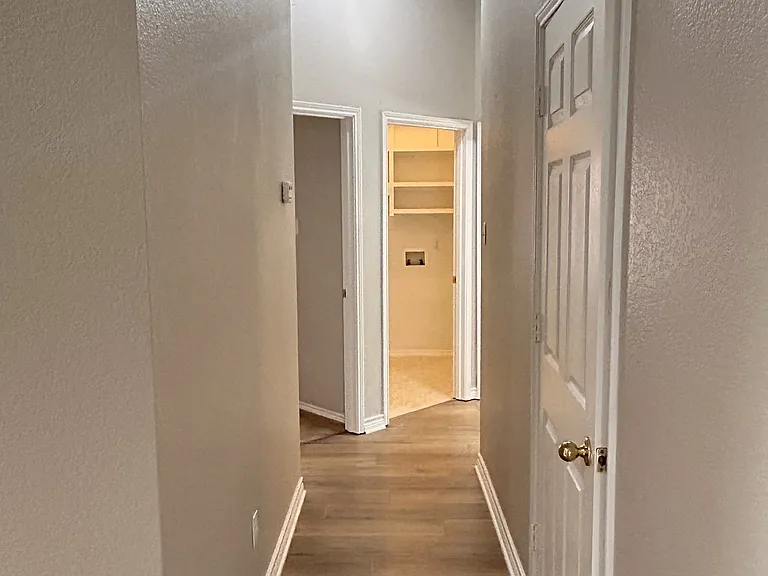 6104 Oldham Dr — Photo 9