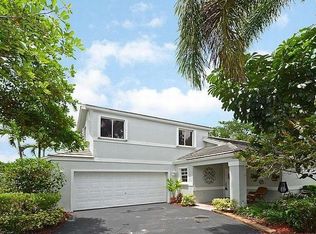 2924 Tall Oak Ct, Fort Lauderdale, FL 33328