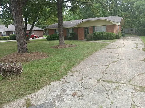 3335 E Brookwood Dr Photo 1