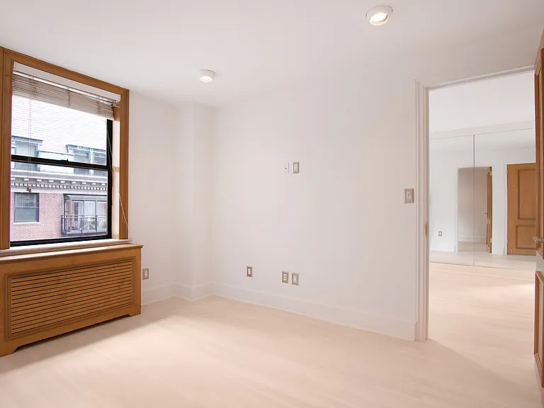 150 W 58th St #12A — Photo 6