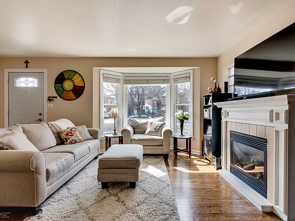 3rd image of 7427 N Odell Ave