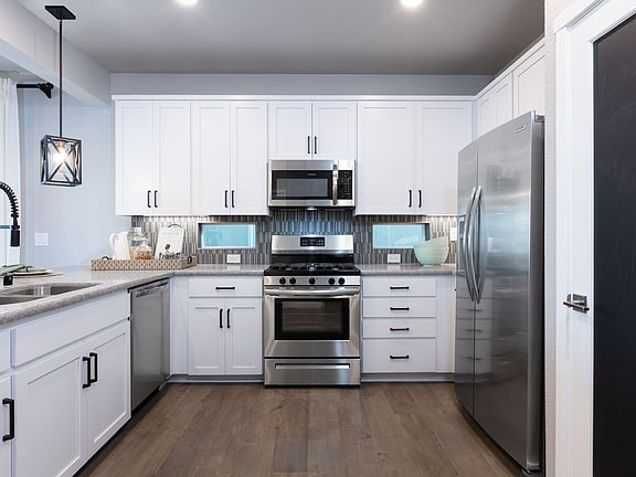 5th image of 3305 Cardinal Ct