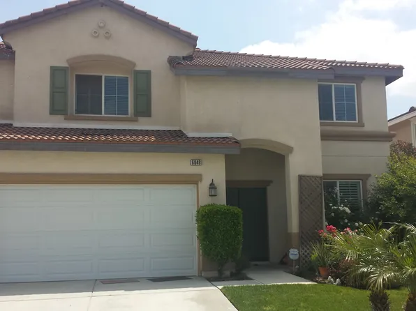 6048 Colonial Downs St, Corona, CA 92880