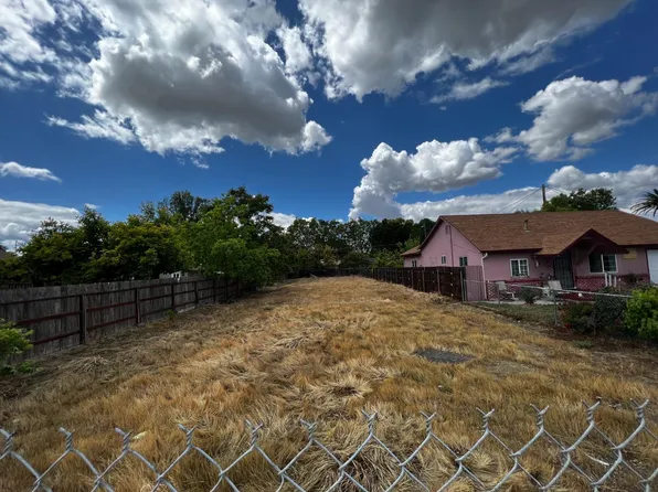 713 S Sacramento St, Lodi, CA 95240