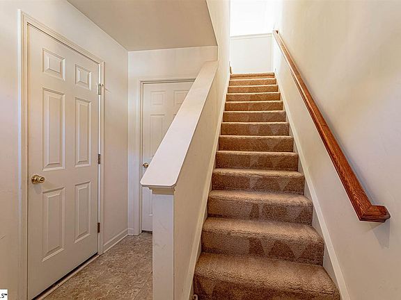4th image of 34 Heritage Oak Way
