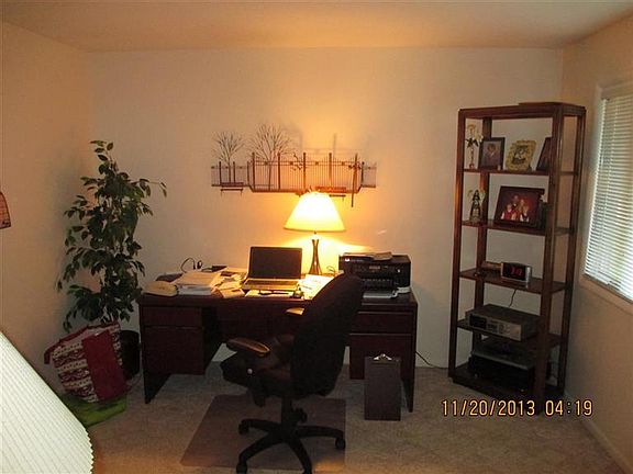 2nd image of 643 Vincennes Ct