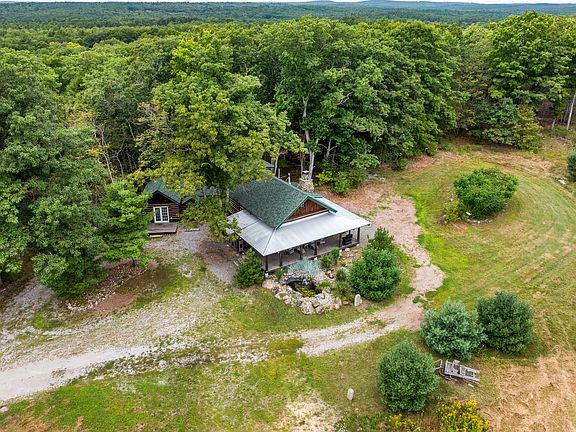 4th image of 216 Robinson Road