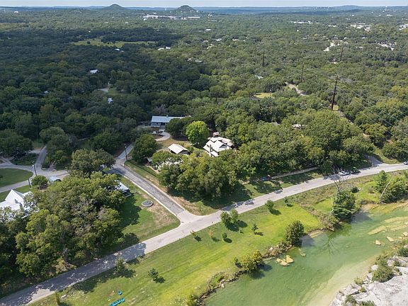 3rd image of 104 River Road Cir