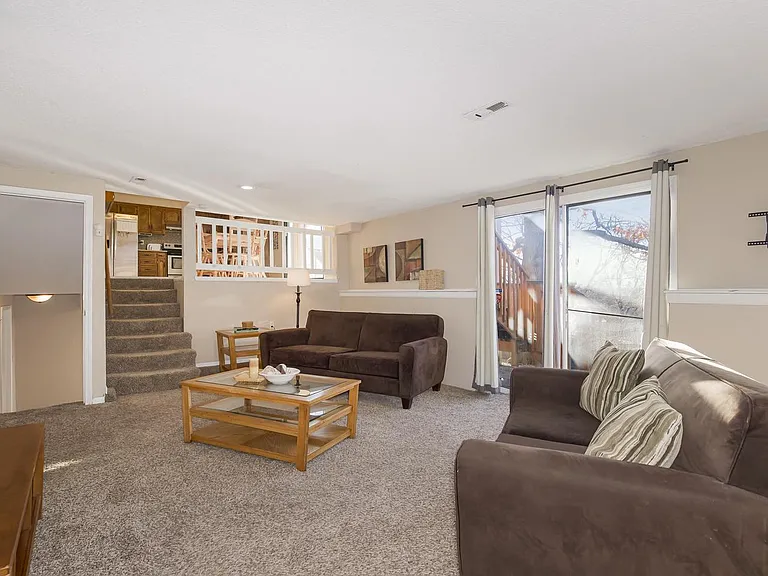 4809 S Kendall Dr — Photo 2