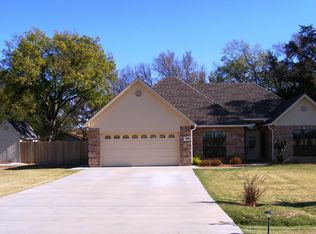 415 Casas Del Sur St, Granbury, TX 76049