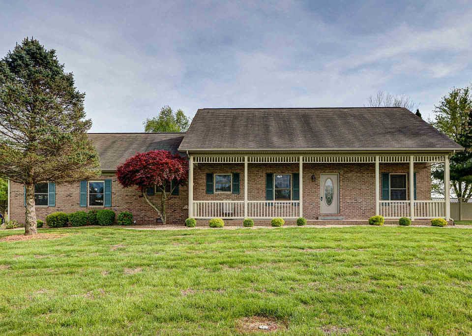 1st image of 606 N Fairview Dr